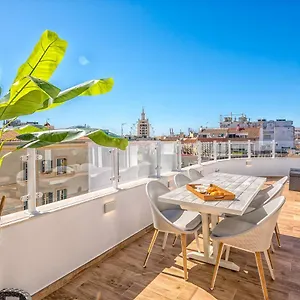 https://iloftmalaga-atico-plaza-de-las-flores.hotelsinnerja.org